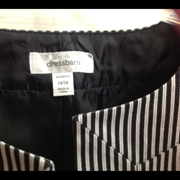 BLACK AND WHITE STRIPED JACKET BLAZER. - Picture 4 of 5